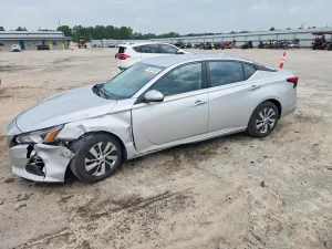 Nissan Altima 2.5L 4 2020