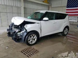 Kia Soul 2.0L 4 2025