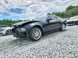 Ford Mustang 3.7L 6 2013
