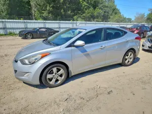 Hyundai Elantra 1.8L 4 2013
