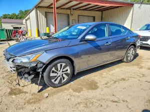 Nissan Altima 2.5L 4 2019
