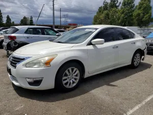 Nissan Altima 2.5L 4 2015