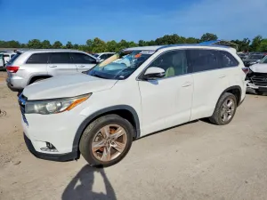 Toyota Highlander 3.5L 6 2016