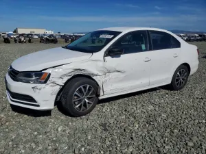 Volkswagen Jetta 1.8L 4 2015
