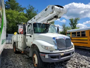 International DuraStar / 4000 7.6L 6 2011