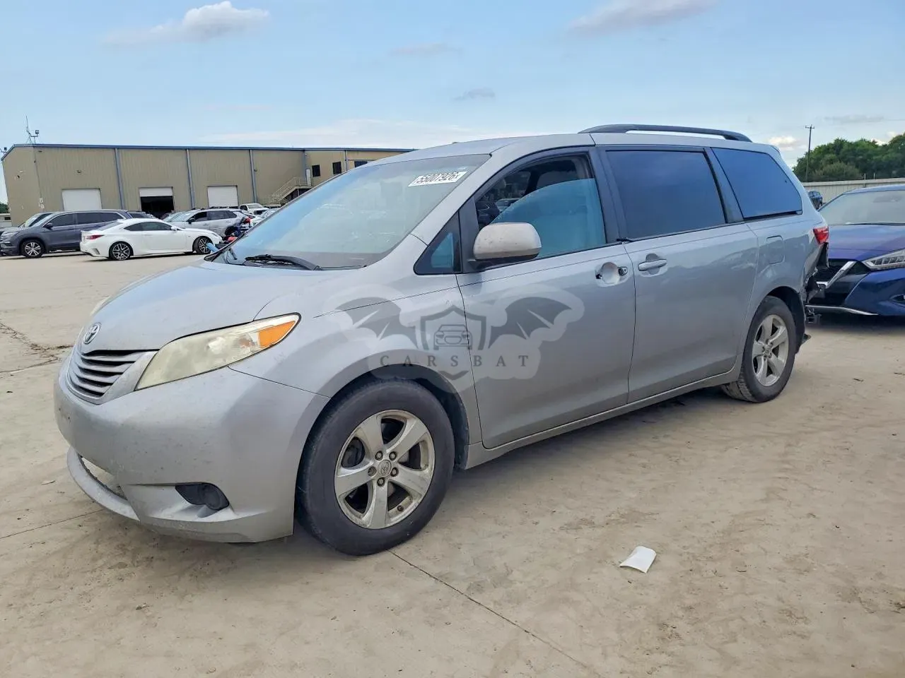 Toyota Sienna 3.5L 6 2015
