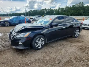 Nissan Altima 2.5L 4 2020