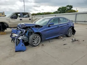 Alfa Romeo Giulia 2.0L 4 2017
