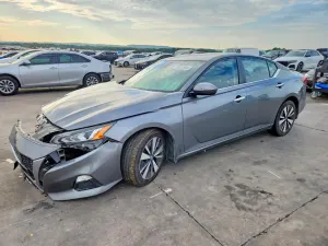 Nissan Altima 2.5L 4 2022