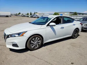 Nissan Altima 2.5L 4 2021