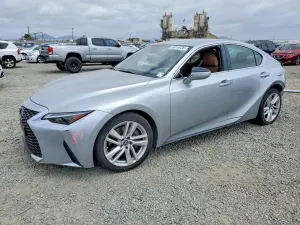 Lexus IS 2.0L 4 2022