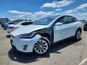 Tesla Model X 2019