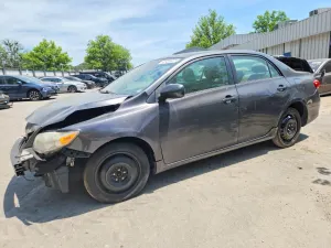 Toyota Corolla 1.8L 4 2013
