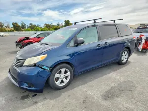Toyota Sienna 3.5L 6 2012