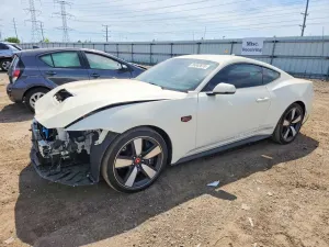 Ford Mustang 5.0L 8 2025