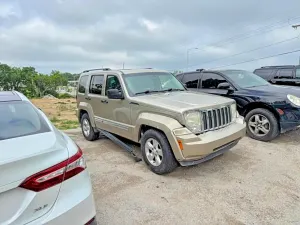 Jeep Liberty 3.7L 6 2010