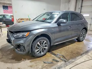 Audi Q5 2.0L 4 2022