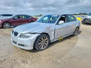 BMW 3 Series 3.0L 6 2011