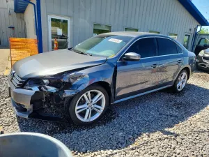 Volkswagen Passat 2.0L 4 2014