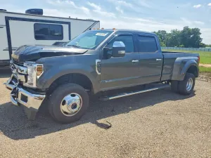Ford F-350 6.7L 8 2019