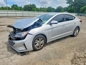 Hyundai Elantra 2.0L 4 2019