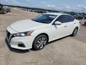 Nissan Altima 2.5L 4 2020