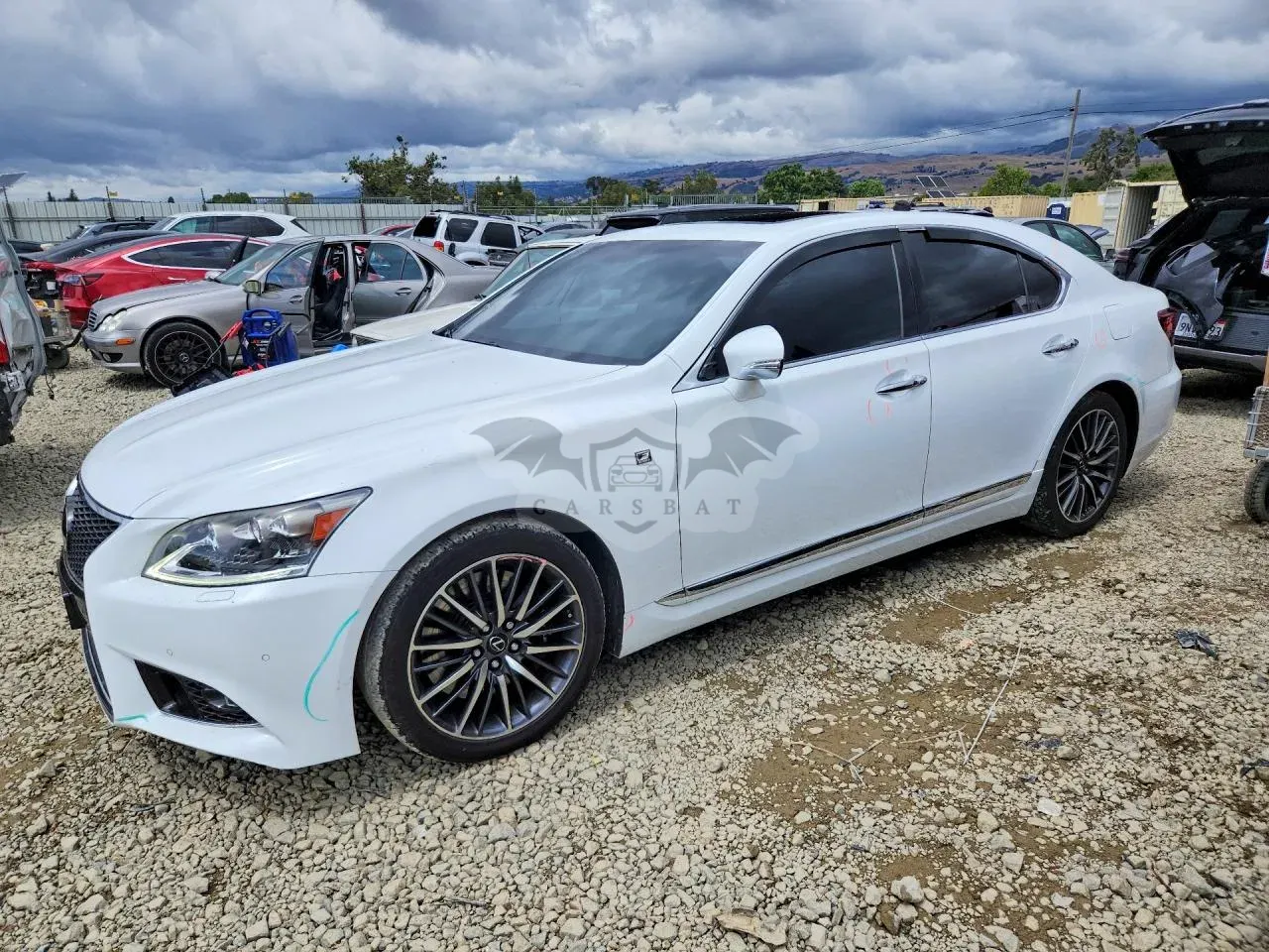 Lexus LS 4.6L 8 2015