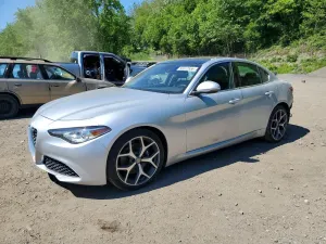 Alfa Romeo Giulia 2.0L 4 2019