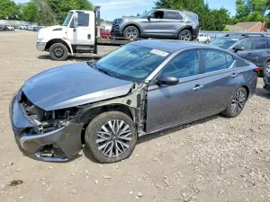 Nissan Altima 2.5L 4 2025