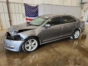 Volkswagen Passat 2.0L 4 2013