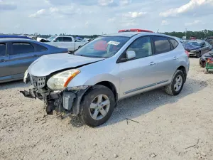Nissan Rogue 2.5L 4 2013