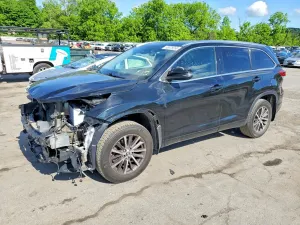 Toyota Highlander 3.5L 6 2017