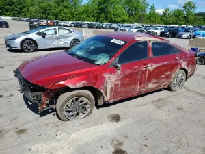 Hyundai Elantra 2.0L 4 2024