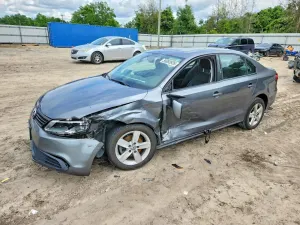 Volkswagen Jetta 2.0L 4 2012