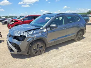 Volkswagen Taos 1.5L 4 2025