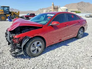 Hyundai Elantra 2.0L 4 2025