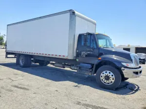 International DuraStar / 4000 6.7L 6 2017