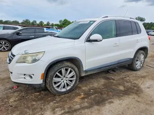 Volkswagen Tiguan 2.0L 4 2011