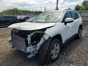 Toyota Rav4 LE 2.5L 4 2022