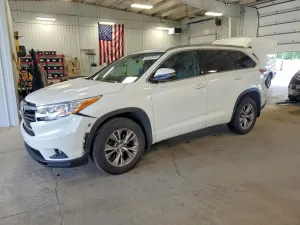 Toyota Highlander 3.5L 6 2015