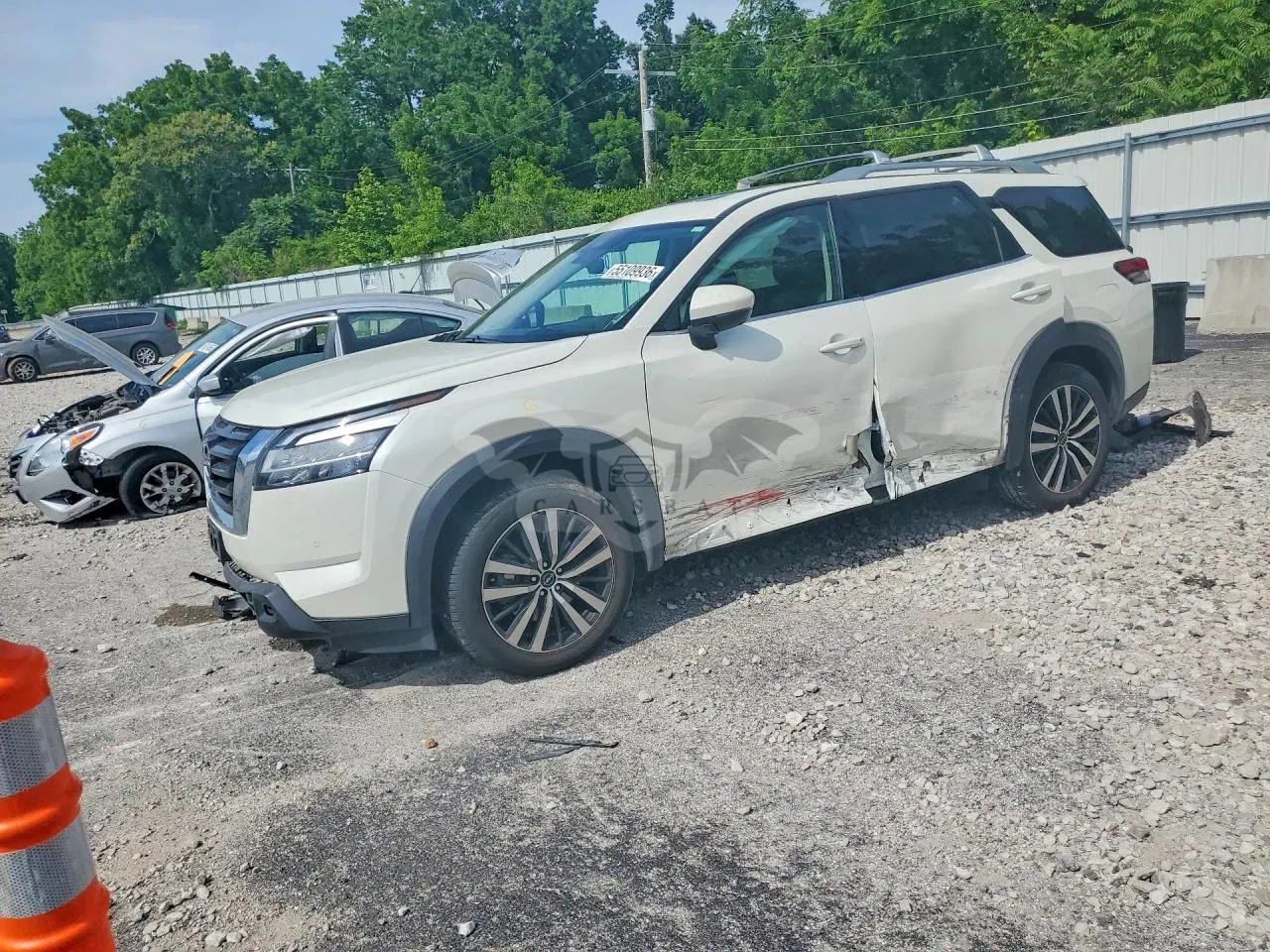 Nissan Pathfinder 3.5L 6 2023