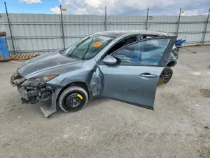 Mazda 3 2.0L 4 2012