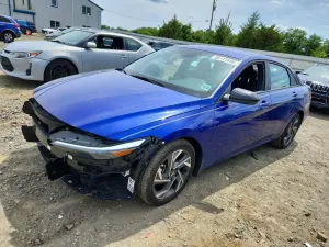 Hyundai Elantra 2.0L 4 2025
