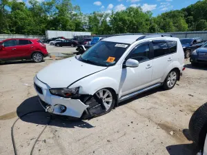 Mitsubishi Outlander 2.4L 4 2012