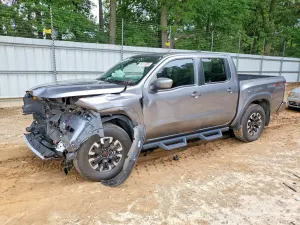 Nissan Frontier 3.8L 6 2023
