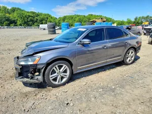 Volkswagen Passat 2.0L 4 2013