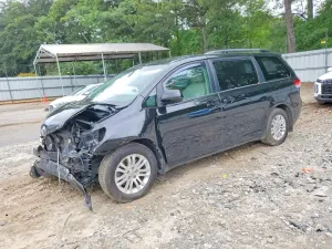 Toyota Sienna 3.5L 6 2012