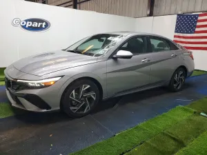 Hyundai Elantra 2.0L 4 2025