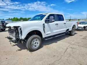Ford F-350 6.7L 8 2025
