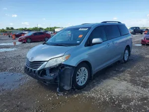 Toyota Sienna 3.5L 6 2011